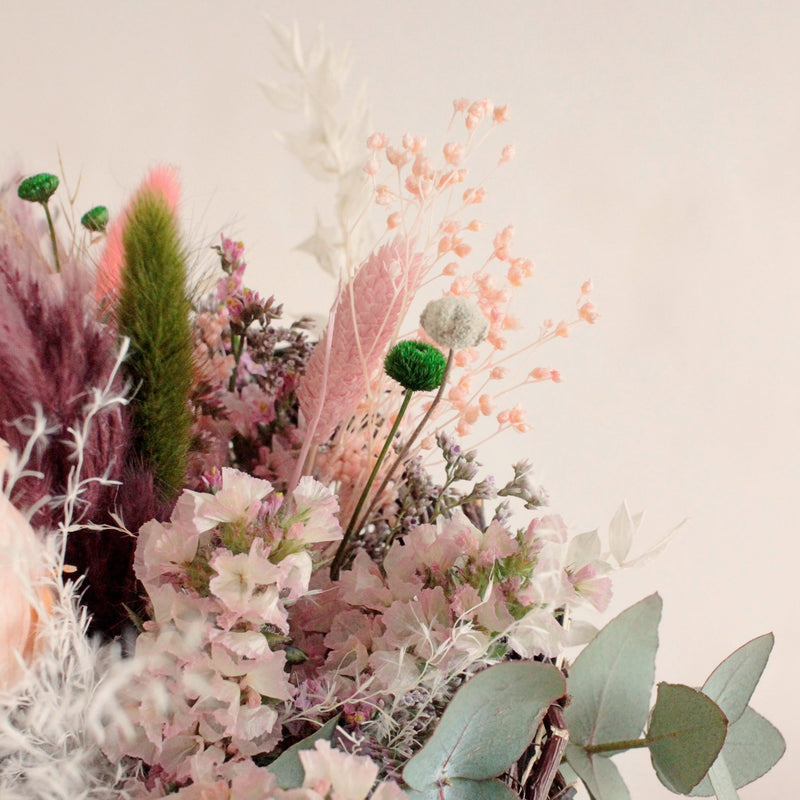 "Zusammenwachsen" - Blumenstrauß aus Trockenblumen